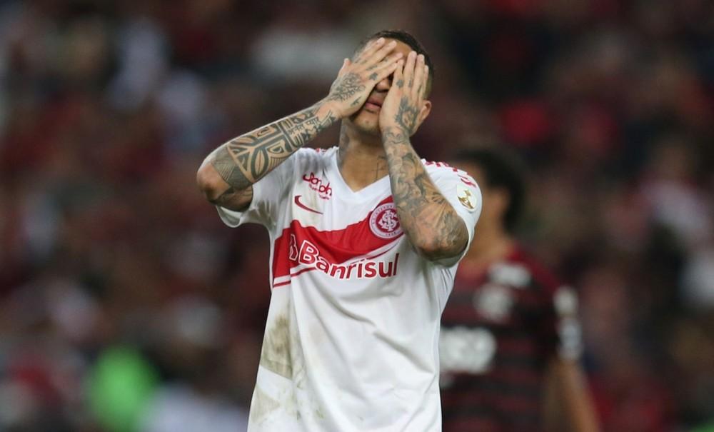 Inter prepara cartada final e já estuda alternativa para ter Guerrero contra o Cruzeiro
