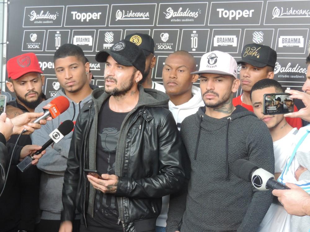 Jogadores do Figueirense encerram greve e prometem jogar no sábado: “Respeito à torcida”