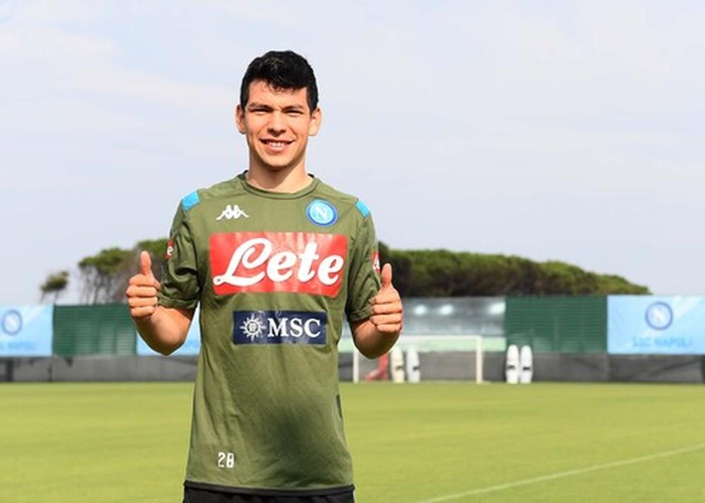 Napoli anuncia a contratação de Hirving Lozano, jogador mais caro da história do clube