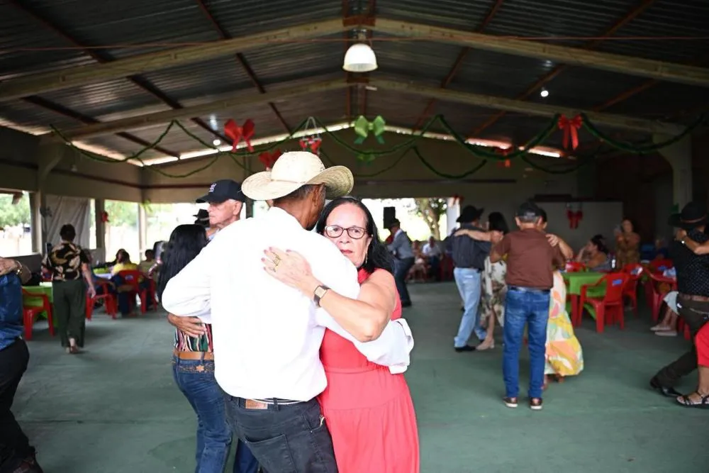 Baile de encerramento do SCFV Conviver celebra integração e valorização da pessoa idosa em Jardim