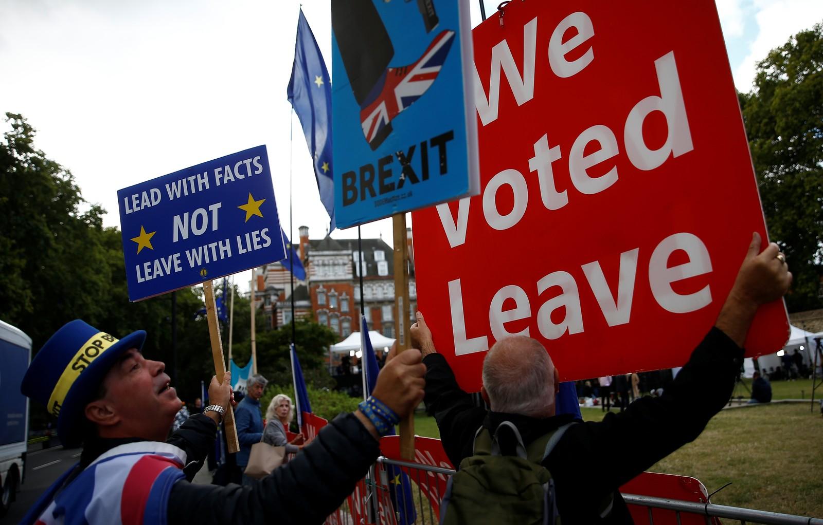 Câmara dos Lordes aprova lei que impede Brexit sem acordo