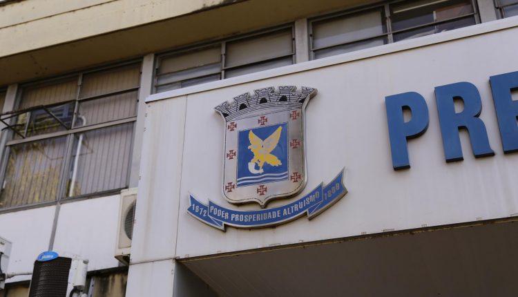 Prefeito sanciona reajuste de 4,17% em 2 parcelas a professores de Campo Grande