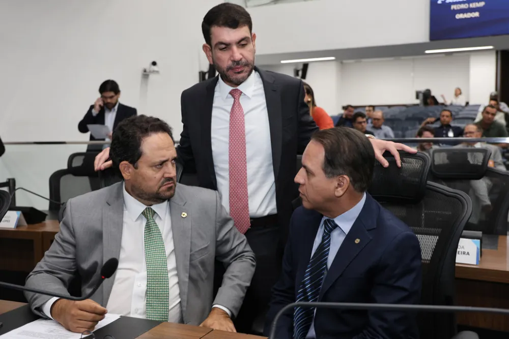 Blocão governista ganha órfãos do PL e deputado independente e chega a 12 na Assembleia 