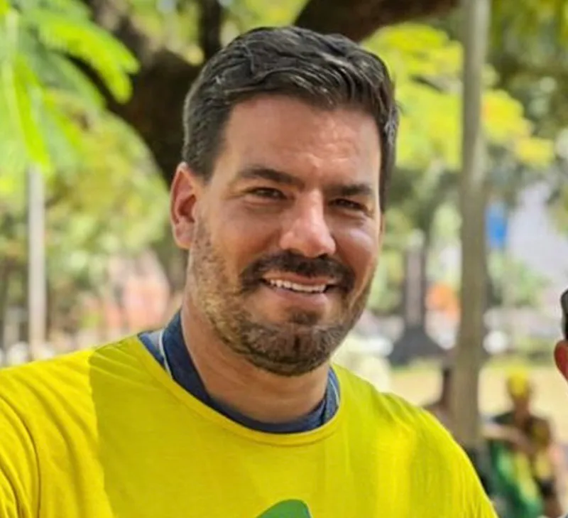 Contar já calça ‘as sandálias da humildade’ e bolsonaristas raiz comemoram queda