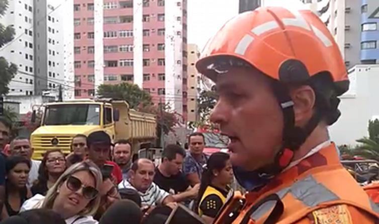 Sobe para 4 número de mortes no desabamento