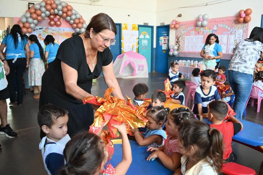 Páscoa mais doce: ação em Jardim distribui ovos de chocolate e espalha sorrisos na rede municipal