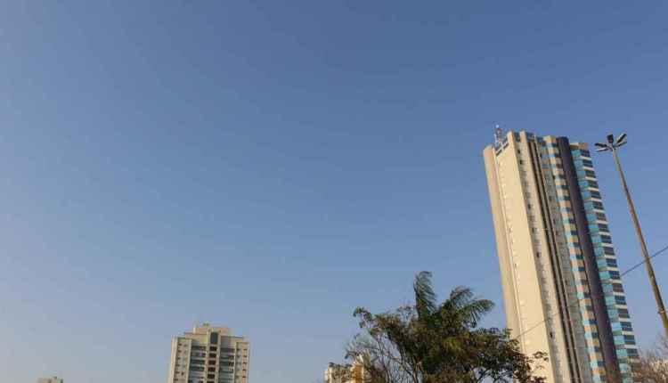 Semana começa com calorão de 35°C e previsão de chuvas