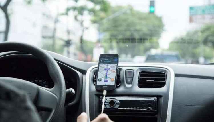 Motorista não para e jovem se joga de carro ao achar que seria sequestrada no Aero Rancho