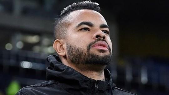 Dentinho se manifesta nas redes sociais sobre caso de racismo