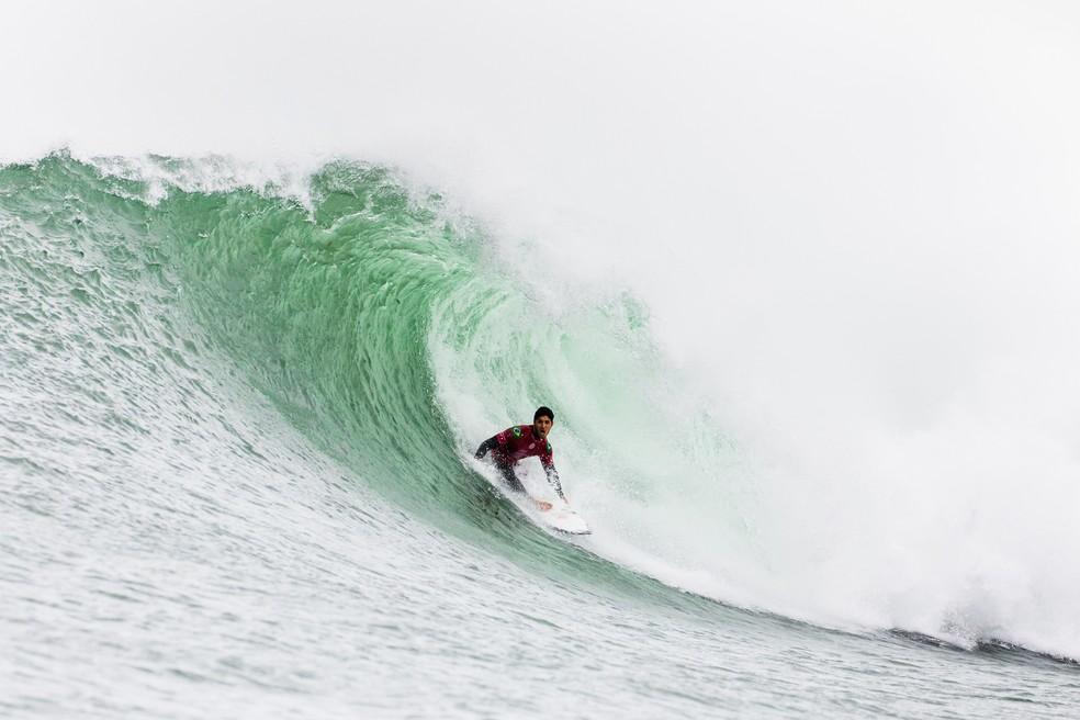 Medina, líder da WSL, terá maior teste após início histórico
