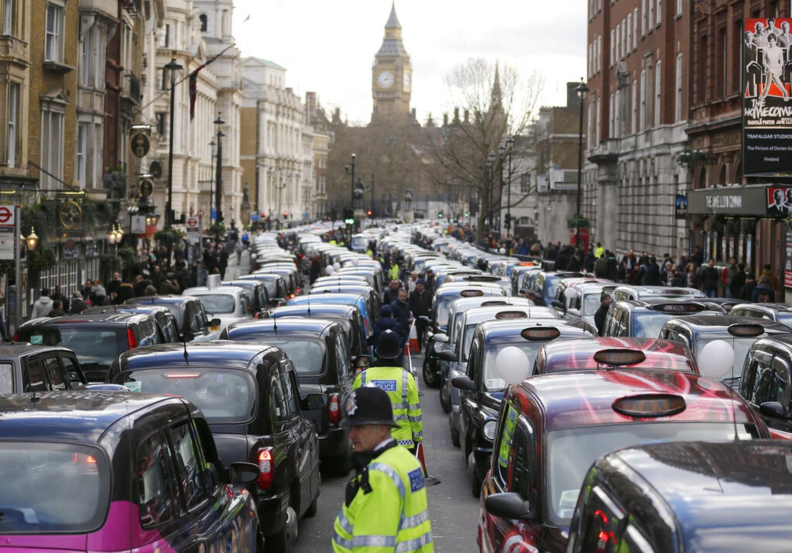 Uber perde licença para atuar em Londres