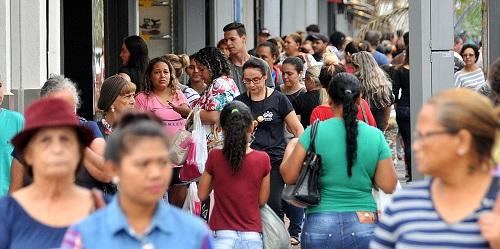 13º do funcionalismo público injeta R$ 1,7 bilhão na economia