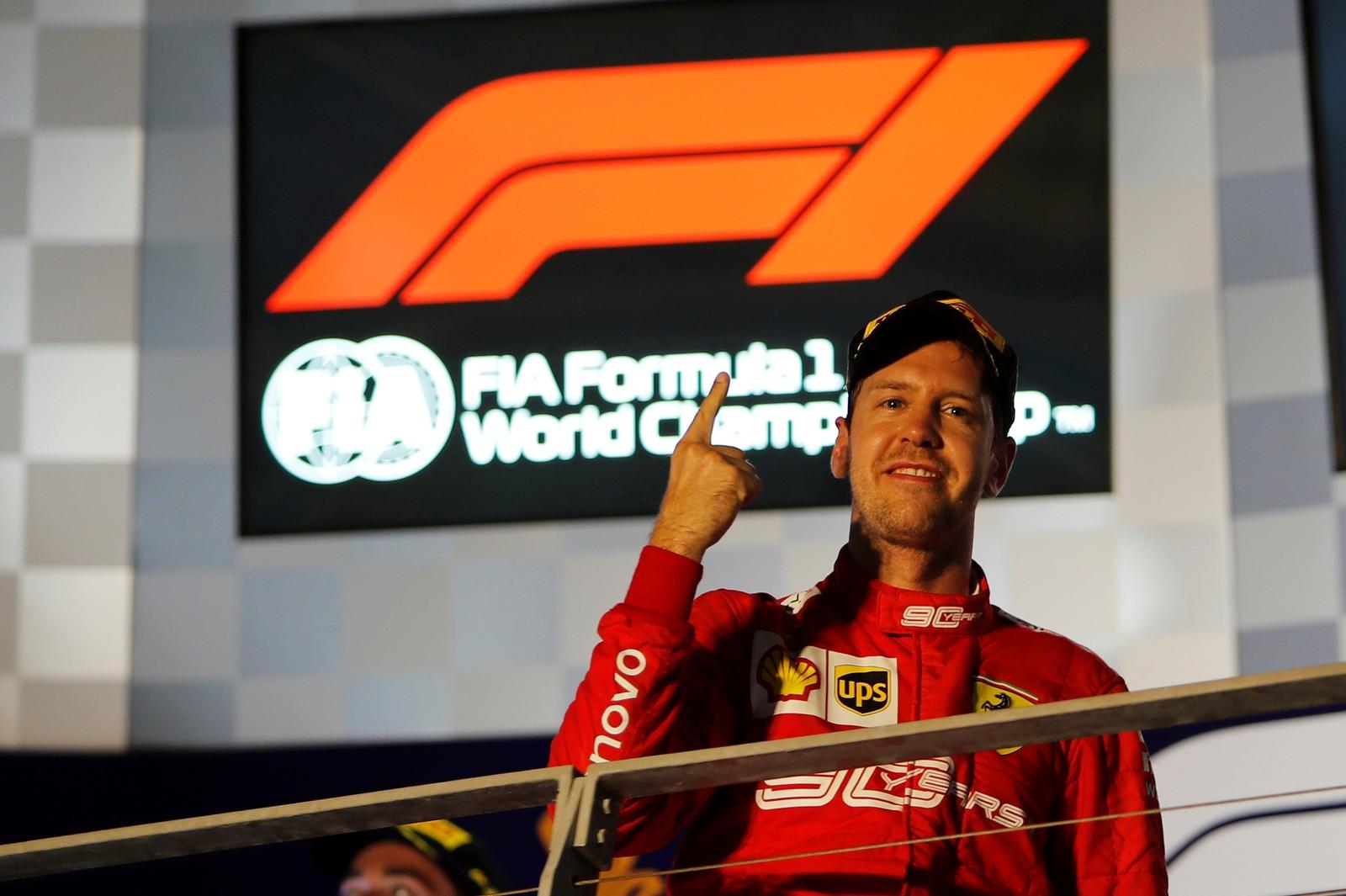 Chefe da Ferrari diz que deixar Vettel vencer em Singapura devolveu confiança ao piloto