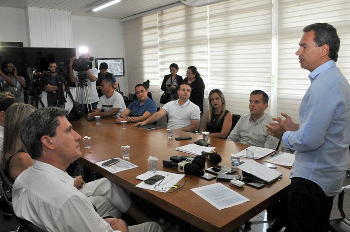 Comerciantes devem voltar naturalmente para a antiga rodoviária, afirma prefeito