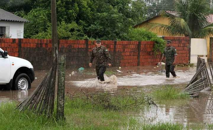 Inundação cessa e desalojados retornam para suas casas