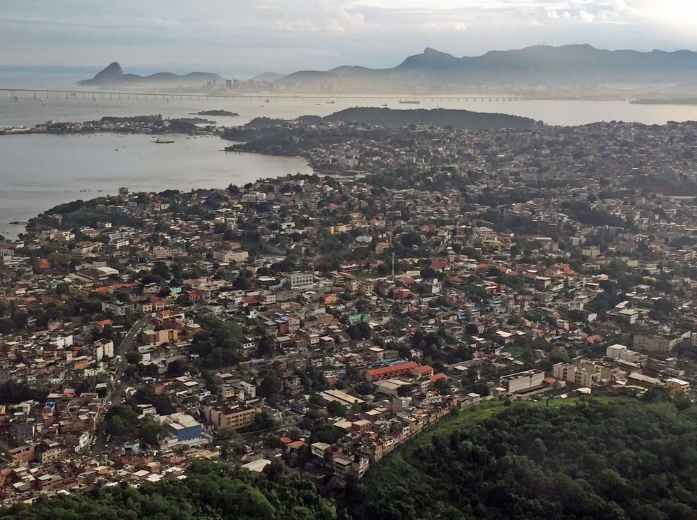 Baía de Guanabara é porta de entrada para fuzis no RJ