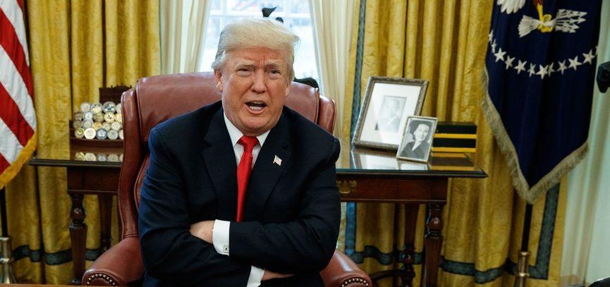 Trump se descreve como 'gênio estável'