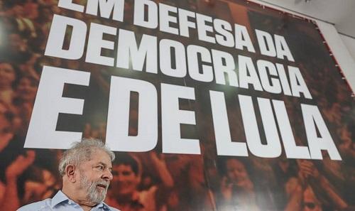 Juiz do DF proíbe Lula de sair do Brasil; PF já foi informada