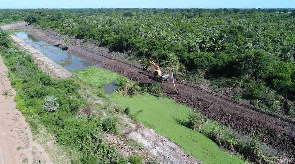 Após chuvarada, prefeitura começa os trabalhos para recuperar estragos nas vias públicas