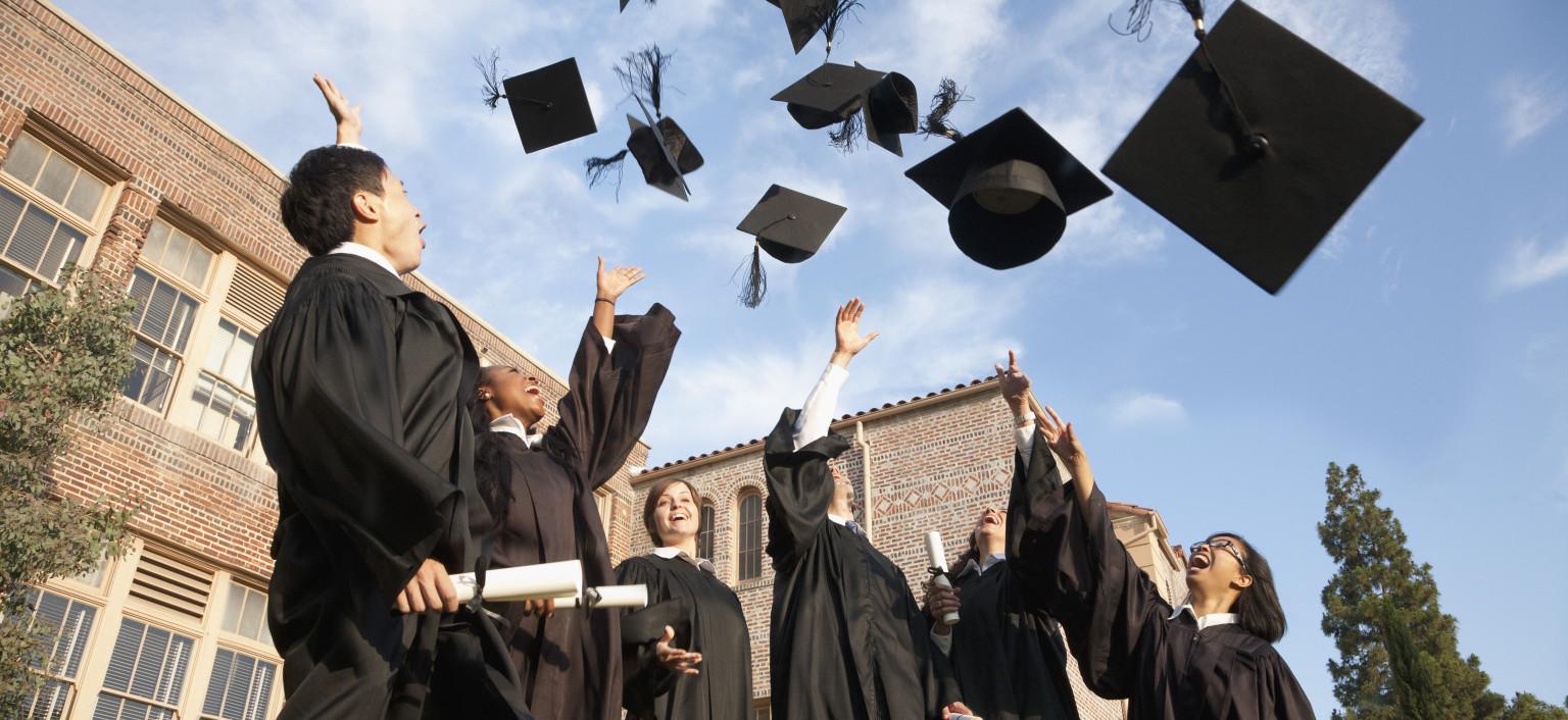 Sem diploma: aluno esquecido na formatura receberá indenização de quase R$ 10 mil