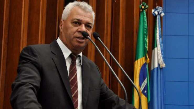 Cabo Almi segue internado em estado grave
