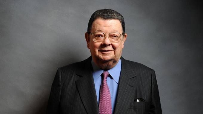 Lava Jato faz buscas na casa de Delfim Netto