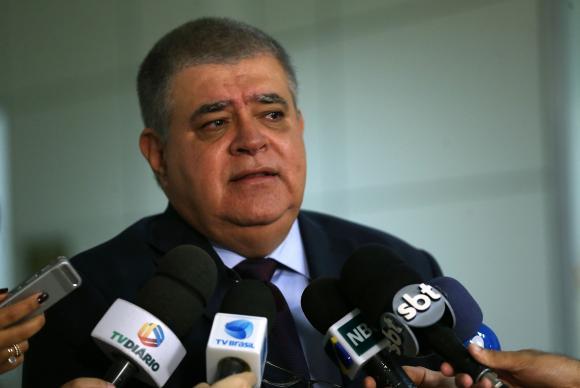 Marun levará impeachment de Barroso para Congresso