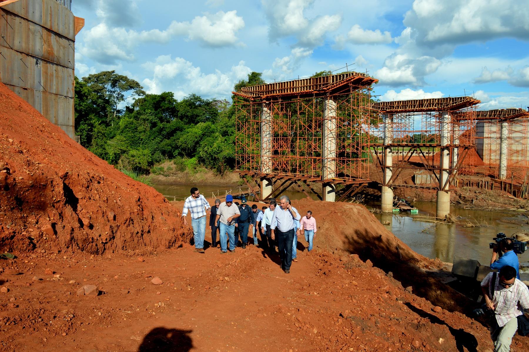 Aniversário de Guia Lopes da Laguna - Obras