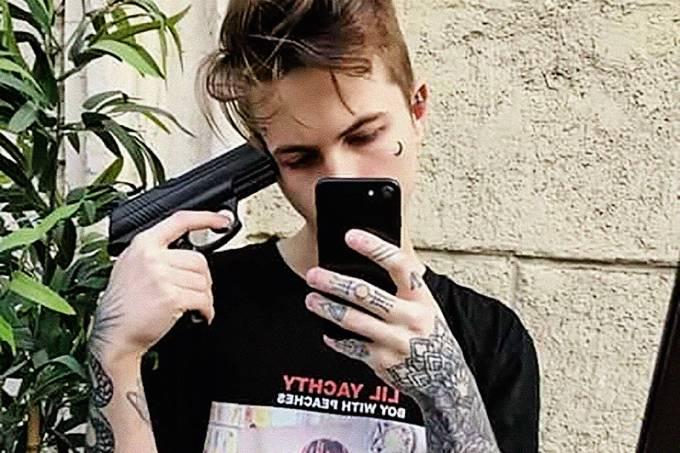 Grupo é acusado de estimular suicídio