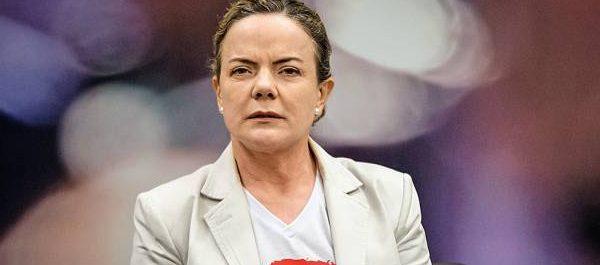 PF conclui que Gleisi recebeu dinheiro desviado