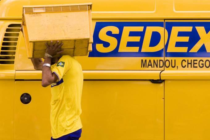 Greve de caminhoneiros suspende Sedex