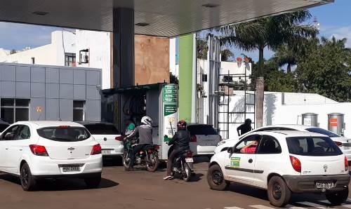 Falta de combustíveis no Brasil faz aumentar venda em postos do Paraguai