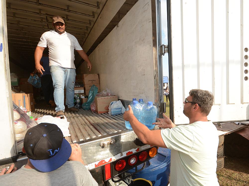 Doações garantem alimentação aos grevistas no Estado