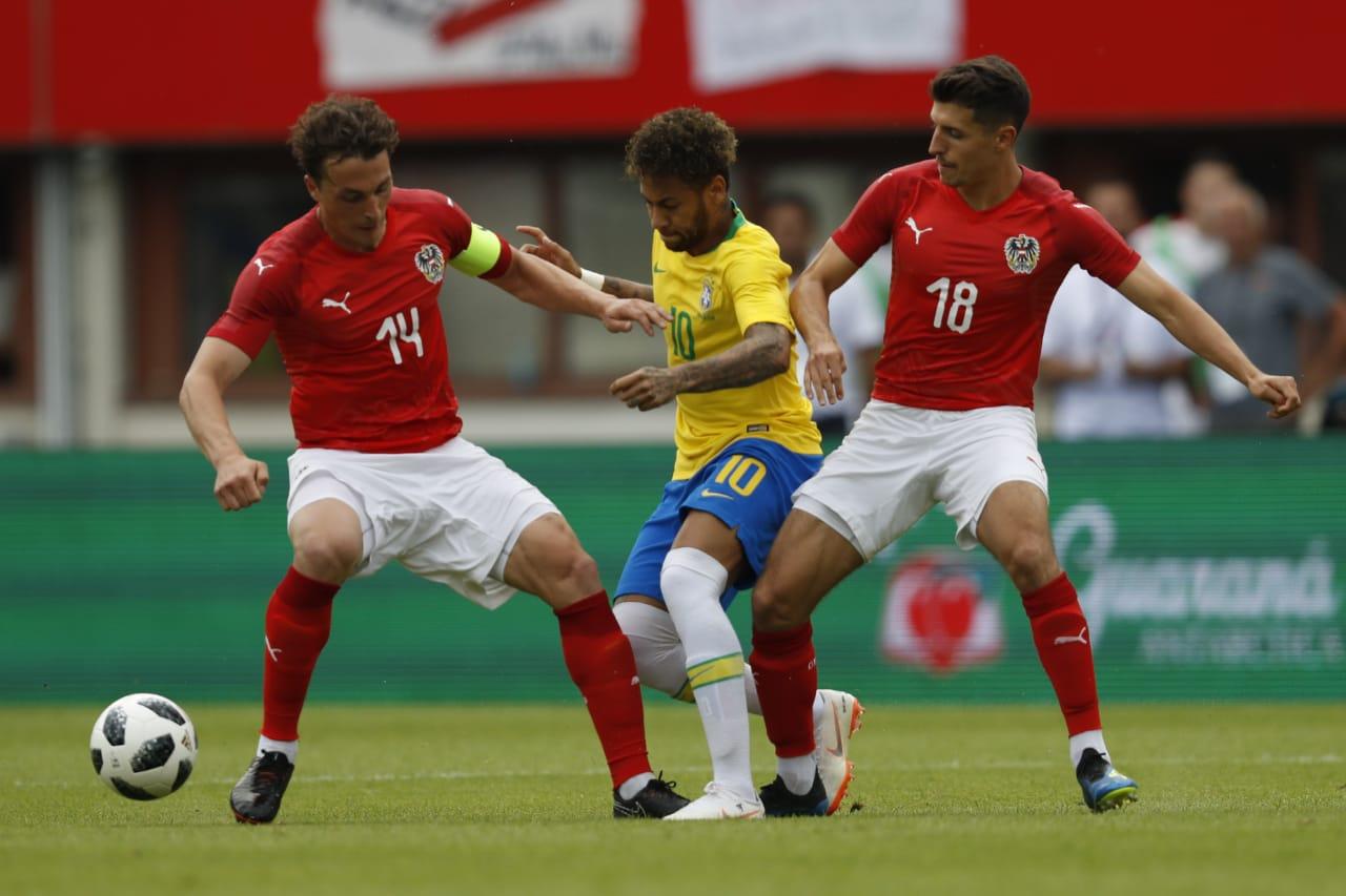 Neymar marca, e Brasil faz 3 a 0 em último amistoso