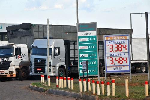 Diesel cai apenas R$ 0,32 nos postos do estado