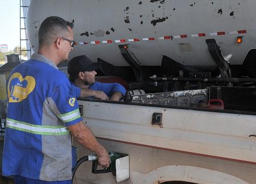 Preço do diesel teve queda de 15,3% em quatro semanas