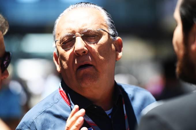 Profissionais reclamam de grosserias de Galvão Bueno