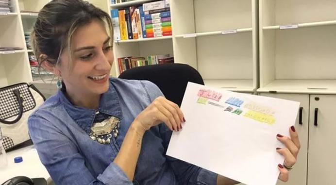 Magistrada carinhosa e atenciosa! Juíza dá exemplo e zera processos de adoção